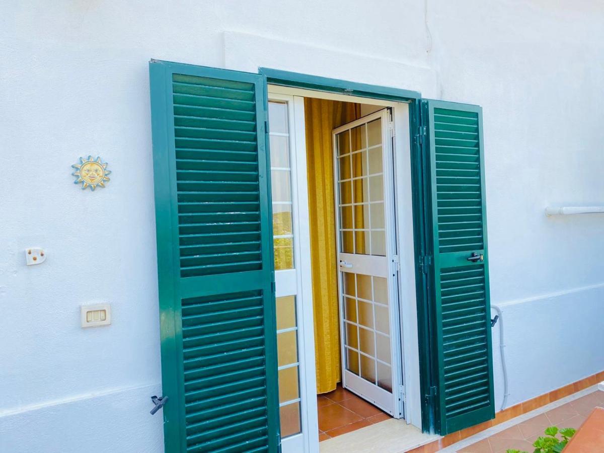 Casa Ninetta - Immobilevante Ponza Kültér fotó
