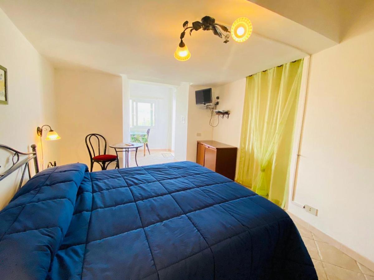 Casa Ninetta - Immobilevante Ponza Kültér fotó