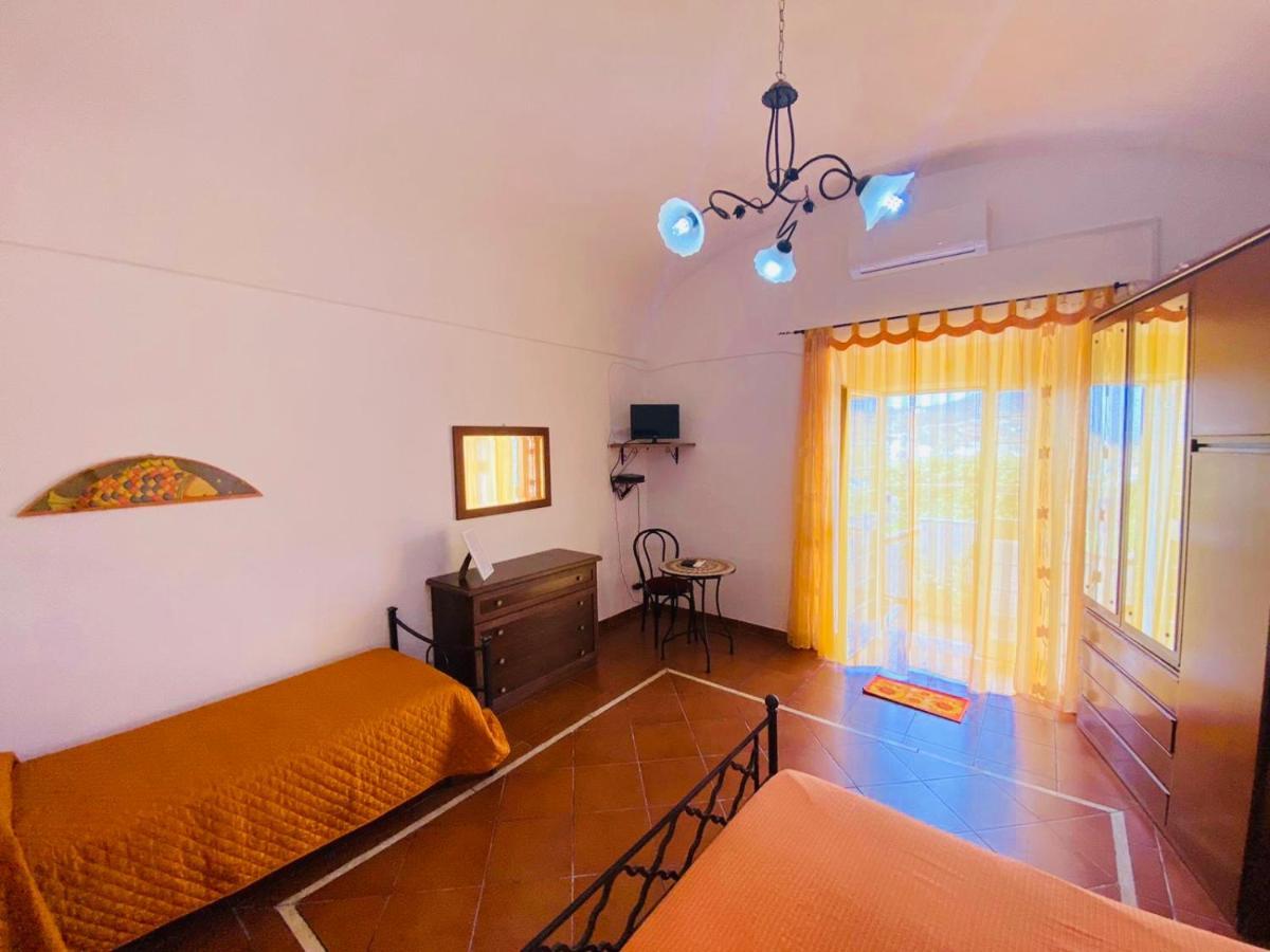 Casa Ninetta - Immobilevante Ponza Kültér fotó