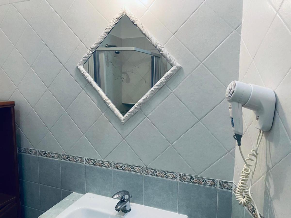 Casa Ninetta - Immobilevante Ponza Kültér fotó